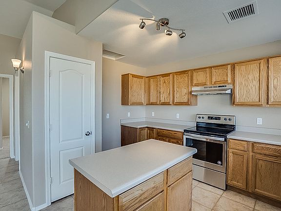 4th image of 1360 E Silverbrush Trl