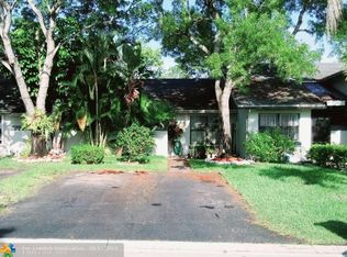 8213 NW 100th Dr, Tamarac, FL 33321