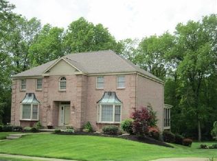 1619 Pin Oak Dr, Pittsburgh, PA