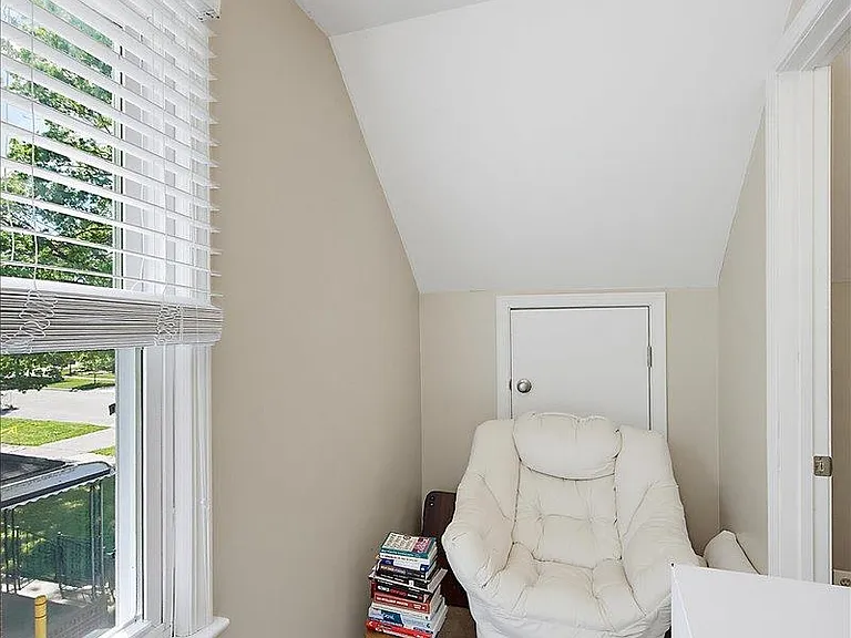 303 Midland Blvd — Photo 26