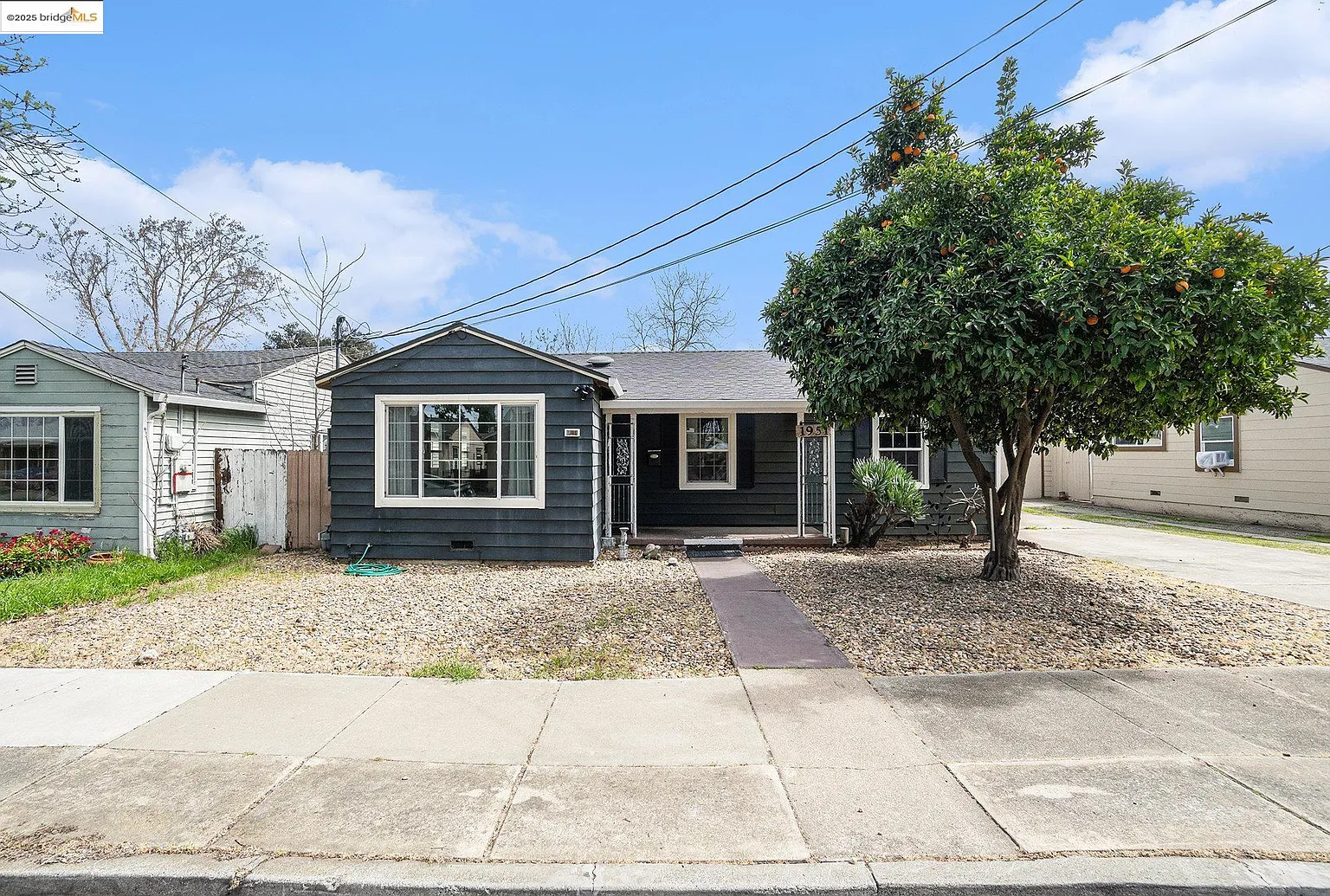 1951 Evergreen Ave photo 1