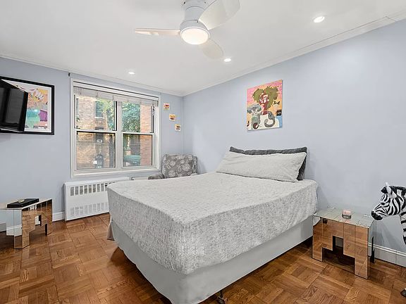 5th image of 302 E 88th St APT 2G