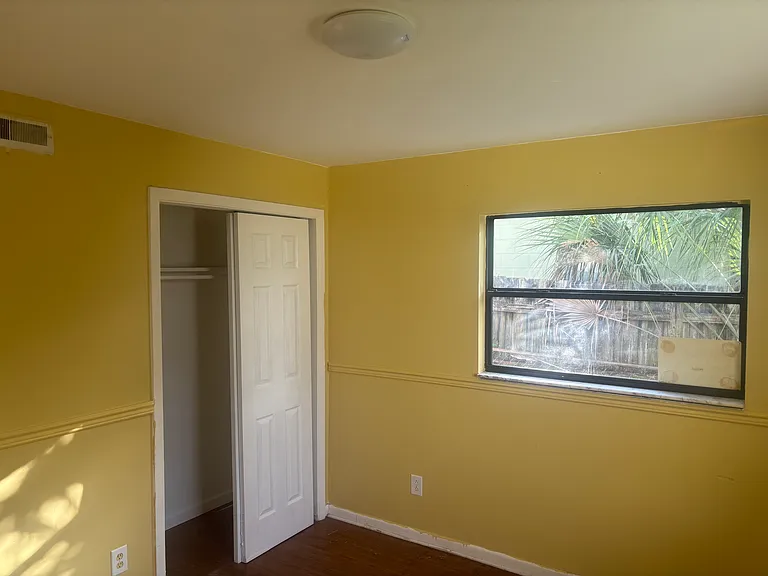 2928 Shepard Dr — Photo 5