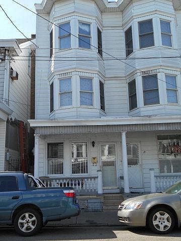 1st image of 16 E Mahanoy St