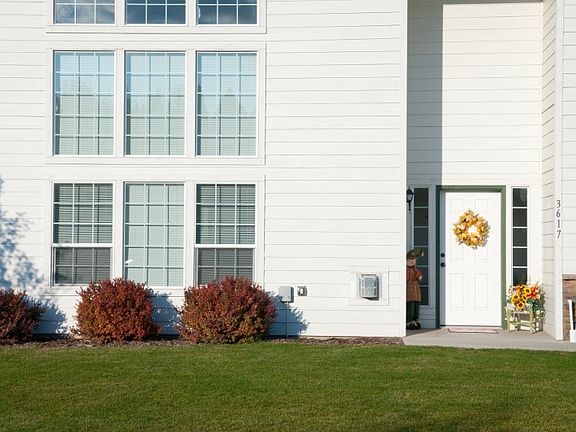 5th image of 3712 S Old Schafer Ln