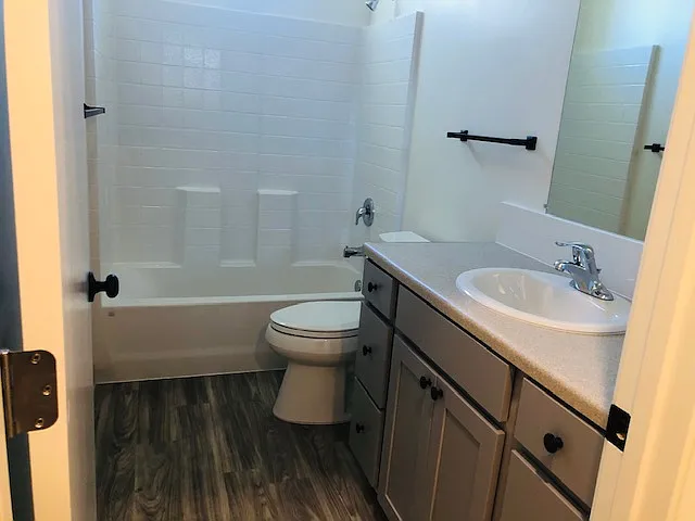 504 E Central Ave #D — Photo 3