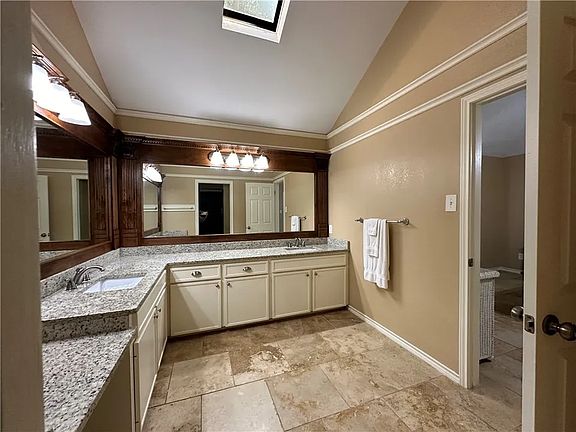 4th image of 7426 Lake Neuchatel Dr