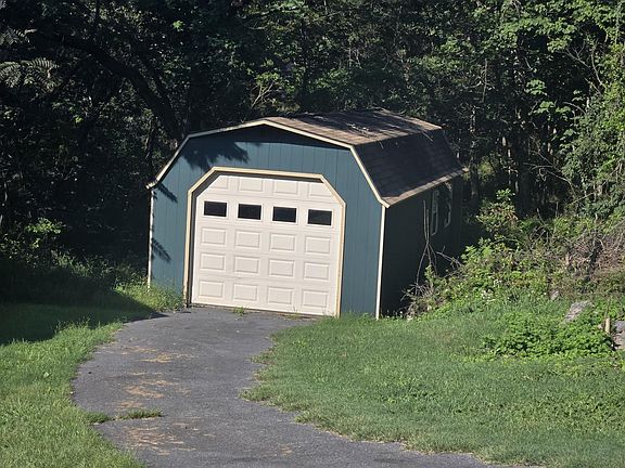 4th image of 1074 Trinity Church Rd