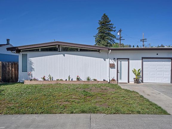 2nd image of 410 Cottonwood Drive