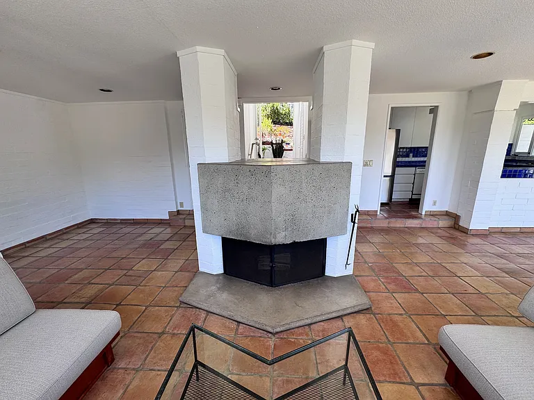 1055 Dyer Pl — Photo 18