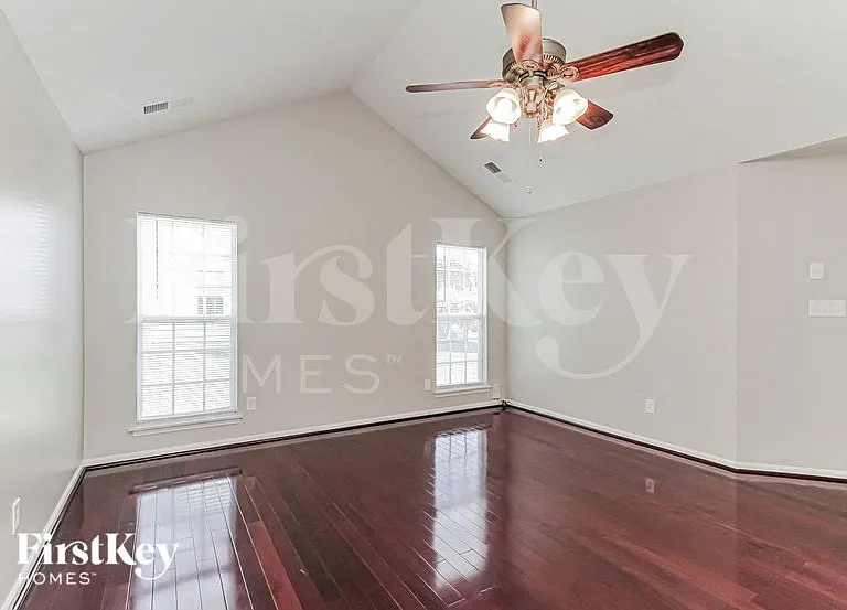 16101 Wrights Ferry Rd — Photo 4