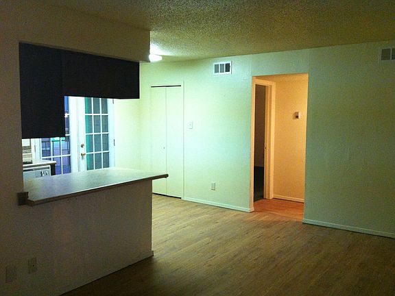 3rd image of 1611 Mary K Ln