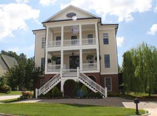 2720 Charleston Oaks Dr, Raleigh, NC 27614