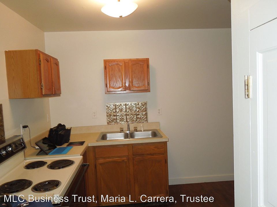 2nd image of 5 North St NE #B