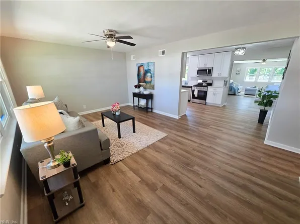 1425 Sunset Dr, Norfolk, VA 23503