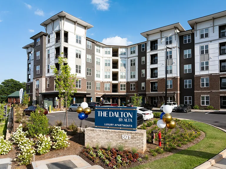 The Dalton by Alta — Photo 30