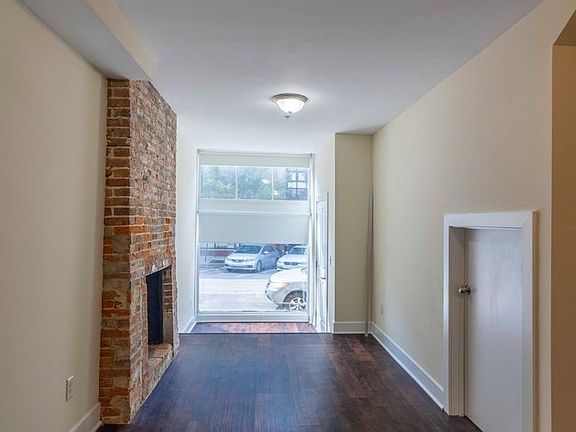 4th image of 1618 Bank St #1628-1
