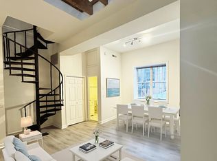 235 King St APT 5, Charleston, SC 29401