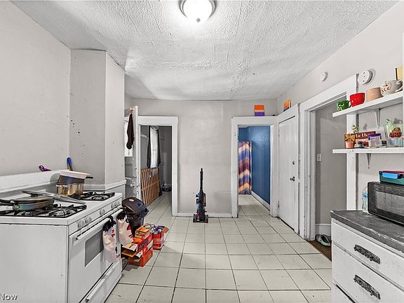5th image of 8604 Willard Ave