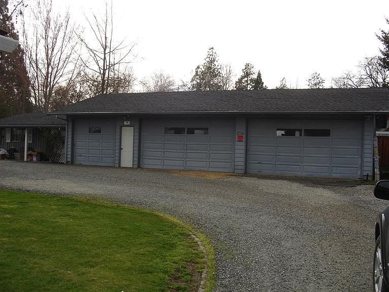 2nd image of 3435 Oak Pine Way