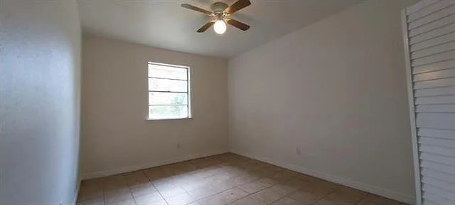 216 Marion Ct — Photo 10