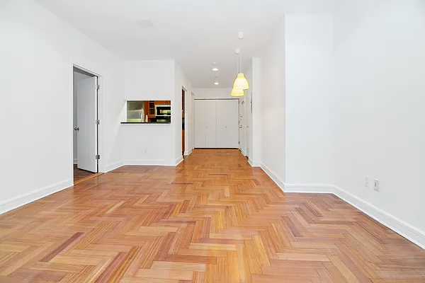 Rented by Nest Seekers International | media 1