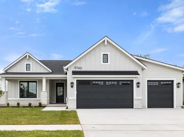 9746 Watermeadow Cir, Johnston, IA 50131