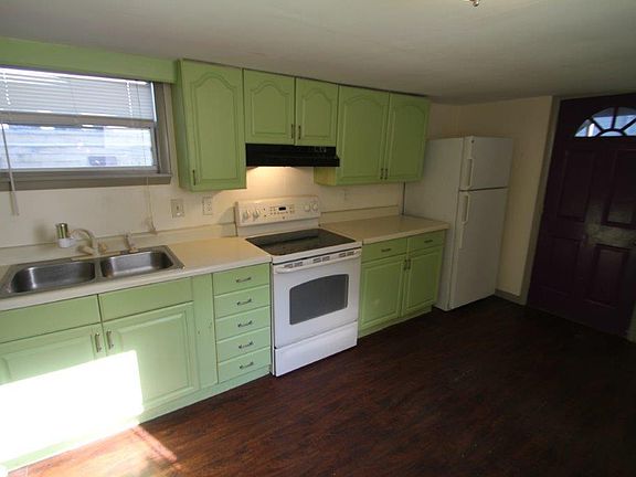 4th image of 211 7th Ave N APT 8
