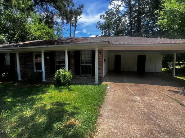 206 Valley Ridge Dr, Jackson, MS 39206