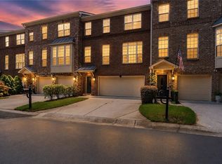 5583 Julian Pl, Sandy Springs, GA 30342