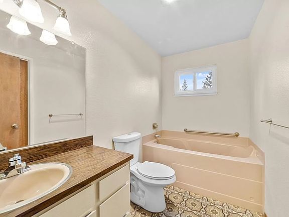 3rd image of 3146 Buckeye Ct