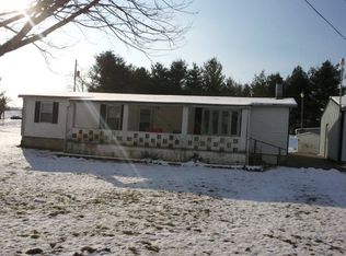 1180 Hanna Ln, Londonderry, OH 45647