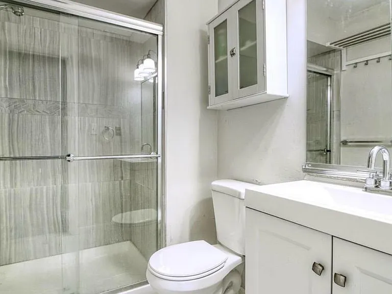 78 Wyndham Pl — Photo 8