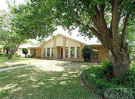 2nd image of 1416 Meadow Gln