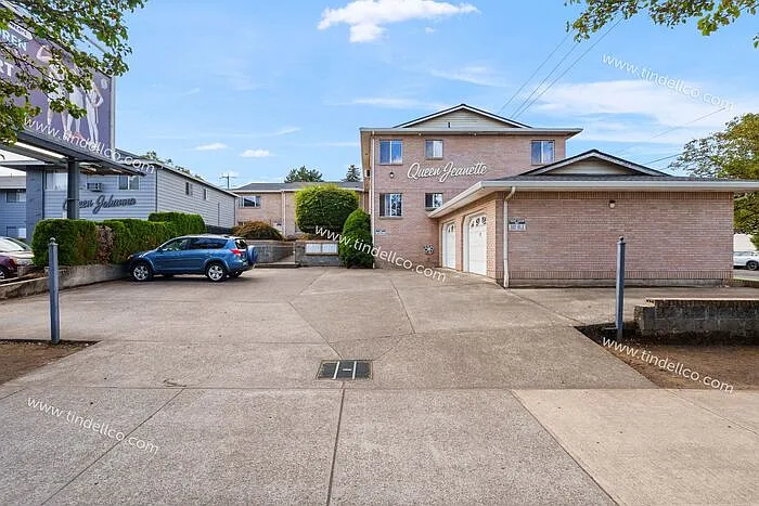 2 bed, 1.5 bath, 1280 sqft, $2,295 — Photo 2