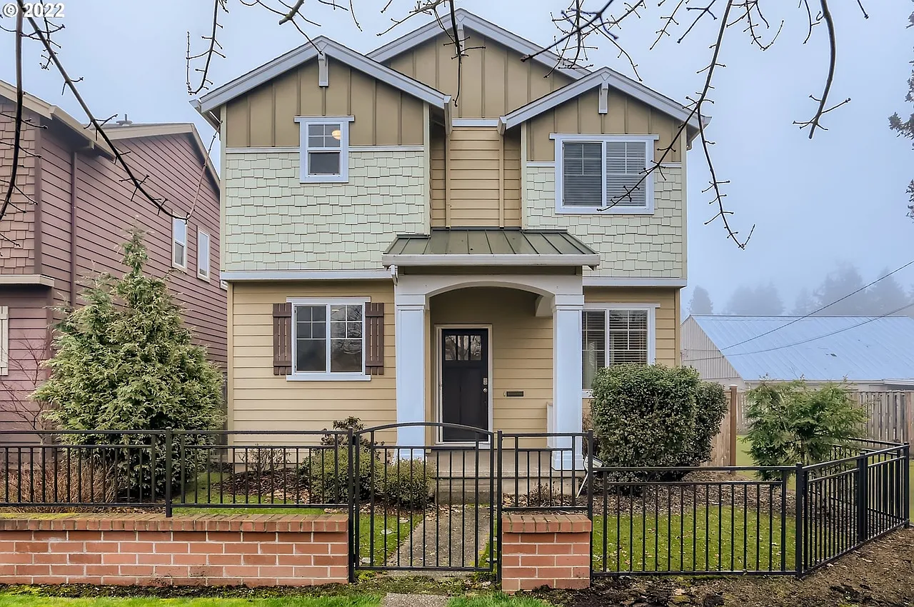 3 bed, 2.5 bath, 1852 sqft, $2,695 — Photo 1