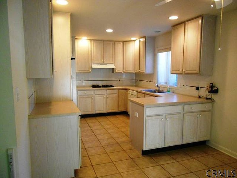 2nd image of 9 SUNDANCE Drive