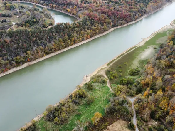 Longbeard Ln, Tazewell, TN 37879