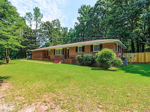 5th image of 408 Lakeshore Dr