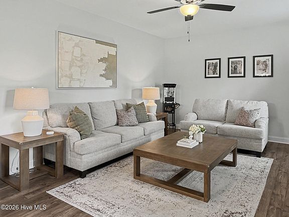 5th image of 224 Pinnacle Court