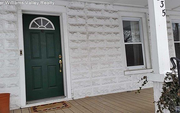 2nd image of 535 Hillsdale Ave