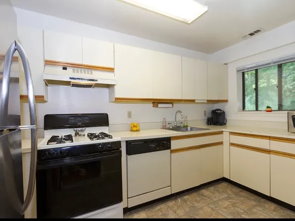 352 N Greeley Ave, Chappaqua, NY 10514