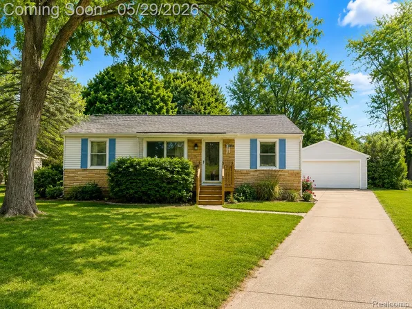 1147 Jay St, Waterford, MI 48327