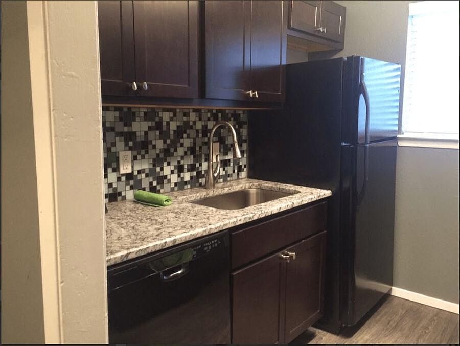 1st image of 5414 Reiger Ave #11