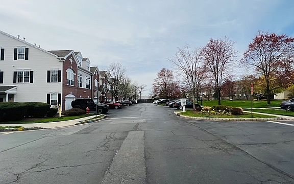 2nd image of 802 Firethorn Dr