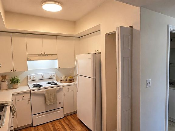 4th image of 11050 SW 196th St APT 408