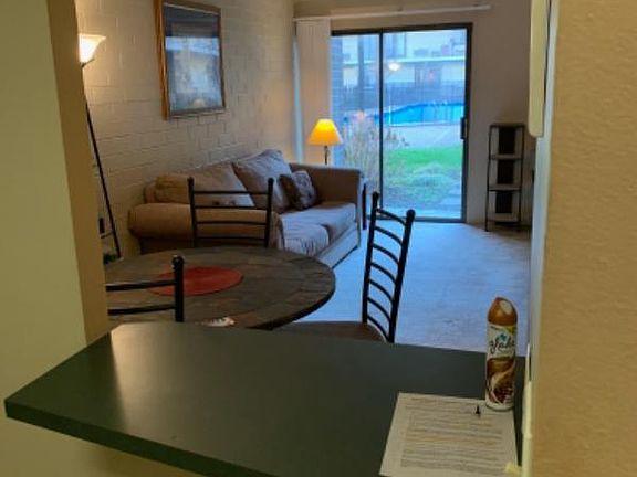 3rd image of 2106 Kanawha Blvd E APT 120