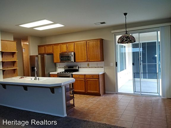 4th image of 1078 W Sandstone Dr