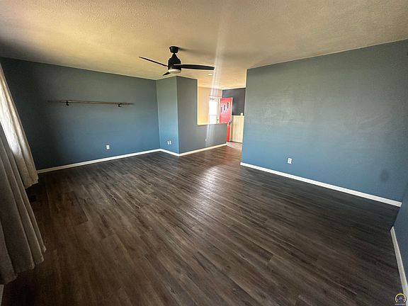 2nd image of 501 E Main St