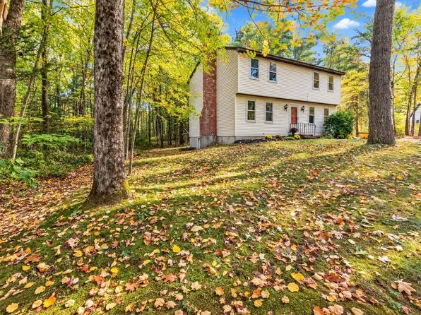 46 Country Rd, Lunenburg, MA 01462